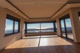 Nouvelle villa de luxe moderne avec vue sur la mer