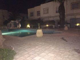 A vendre villa-duplex à Hammamet Zone Théâtre
