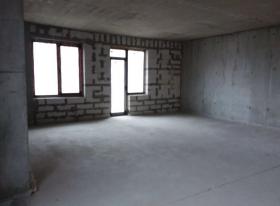 Je vends un appartement de 2 pièces à Odessa - un réaménagement est possible