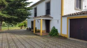 Ferme avec maison, piscine et large vue panoramique