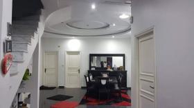 A vendre une villa à deux niveau - rendements locatifs attractifs