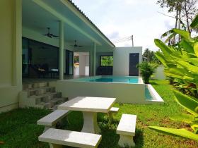 A vendre 2 villas avec piscine à Namuang