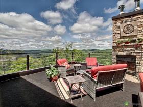 Maison moderne - haut de la montagne - vue magnifique - 50 min de Montréal