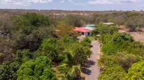 Villa de 4 chambres avec 3,9 acres (1,6 ha) de terrain au Libéria