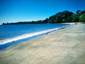 Terrain constructible proche de la plage en face de Nosy Be