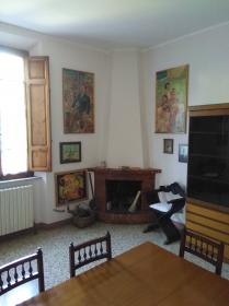 Villa située dans un bourg médiéval à Toscane