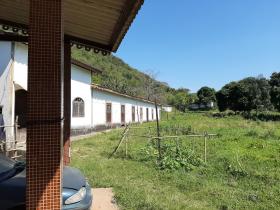 Terres rurales adaptées à l'élevage et à la villégiature