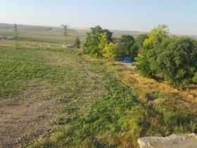 Terrain avec ferme familiale à vendre à Konya