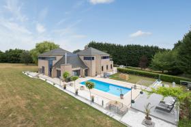 Villa exclusive moderne à vendre
