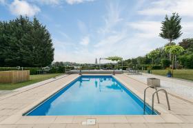 Villa exclusive moderne à vendre