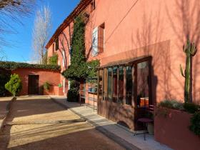 Grande bastide sur 3 ha - arbres fruitiers - chambre d'hôtes - rentabilité intéressante