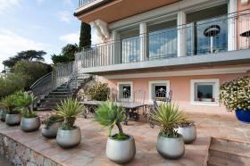 A vendre villa à Villefranche-Sur-Mer avec vue  incroyable sur mer et Saint Jean Cap-Ferrat