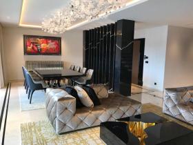 A Cannes appartement au pied des yachts, vue mer et Croisette