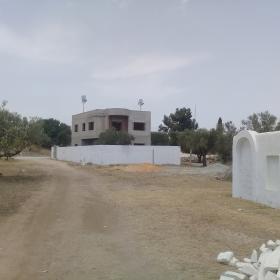 Villa inachevée style américain à Barraket Sahel Hammamet