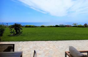 Appartement en rez de jardin avec vue mer panoramique - Côte d'Azur