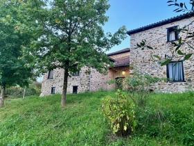 Très belle demeure situé dans beau village (chambres d'hôtes)