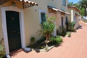 Ensemble immobilier à 15 minutes à pied des plages
