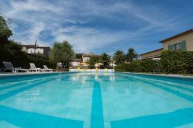 Ensemble immobilier à 15 minutes à pied des plages