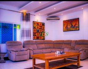 Maison moderne entièrement meublée de 4 chambres