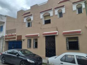 Villa composée de 2 étages située à la cité El-Morjene à Tabarka
