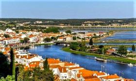 Terrain surplombant la rivière Sado approuvé pour projet touristique
