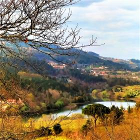 Ferme 25000 m2 de terrain surplombant la rivière Tâmeg