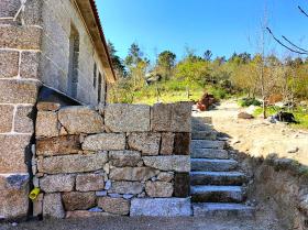 Ferme 25000 m2 de terrain surplombant la rivière Tâmeg