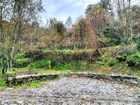 Ferme 25000 m2 de terrain surplombant la rivière Tâmeg