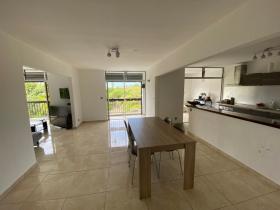 Appartement spacieux situé à Bas du Fort