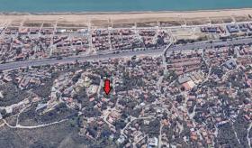 Terrain résidentiel avec vue imprenable sur la mer