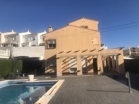 Maison indépendante située à 500 mètres de la mer