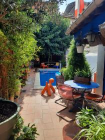 Grande maison de village sur 4 niveaux avec piscine