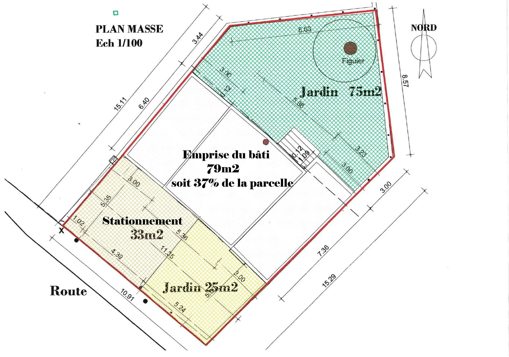 Terrain constructible au pied d'un petit village en Provence