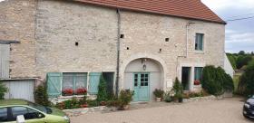 Villa avec grand parc clos