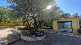 Belle villa 7 pièces sur terrain arboré avec piscine