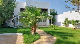 Villa bien située à La Soukra