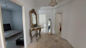Villa bien située à La Soukra
