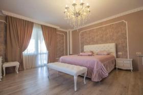 Maison de trois étages à vendre à Saguramo