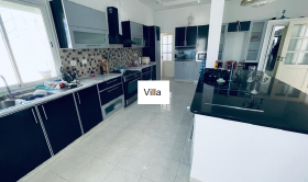 Villa dans un endroit calme et sans vis à vis, vue sur montagne - Cebalet ben Ammar