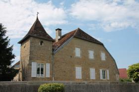Maison atypique familiale à proximité d'un château
