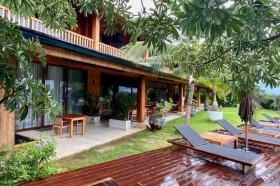 Villa dans un cadre remarquable avec vue mer