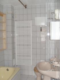 Maison à l'épreuve des inondations près du lac Balaton