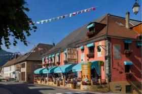 Hôtel-Restaurant - fonds de commerce et immobilier-murs à vendre