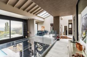 Maison d'exception design aux prestations haut de gamme et vue panoramique