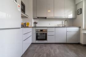 Bel appartement de deux pièces meublé et entièrement équipé