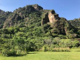 Magnifique terrain avec chalet Tepozteco