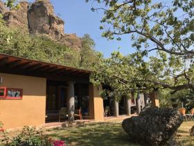 Magnifique terrain avec chalet Tepozteco