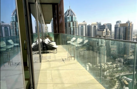 Résidence ultra-luxueuse de 4 chambres dans le prestigieux quartier de Marina Gate 1