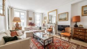 Elégant appartement de 113m2 adresse prestigieuse Paris 7ème
