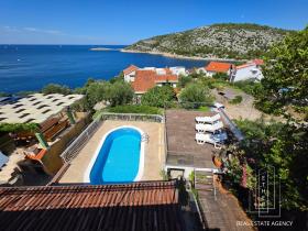 Maison avec vue mer et piscine - Location longue durée
